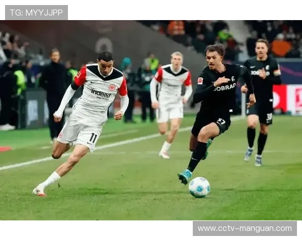 格里福点射扳平，弗赖堡83分钟绝杀逆转10人汉堡